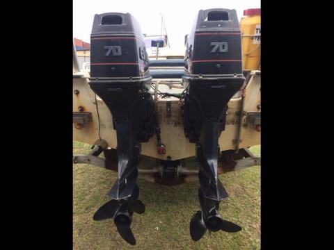 2x70hp Evinrude outboard motors