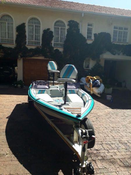 HARDLY-USED BASS FISHING BOAT FOR SALE