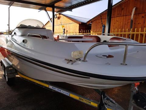 Genesis Boat 225 Optimax Mercury