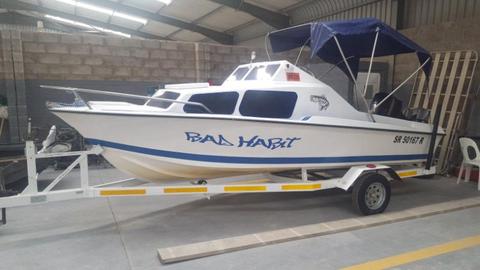 16ft Flamingo with a 70hp Evenrude. No corrosion