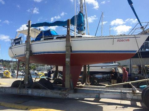 LAVRANOS 33ft CHARGER - GRP - MONOHULL (Mossel Bay)