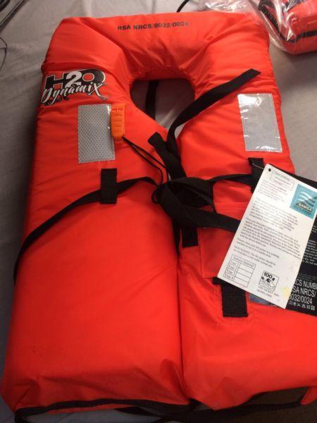 100N Lifejackets for sale (SAMSA Approved)