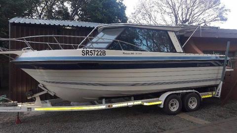 Thompson 24ft cabin boat for sale