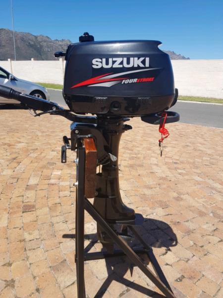 Suzuki 5HP outboard motor