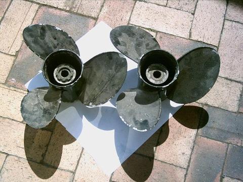 Propeller set of 19 pitch propellers