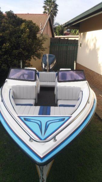Raven Bow rider with Yamaha 115 v4 in excellent condition