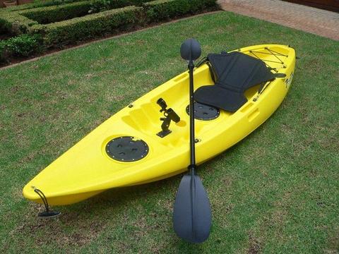 Pioneer Kayak, single including Seat, Paddle & Rod holder, FREE Paddle leash!