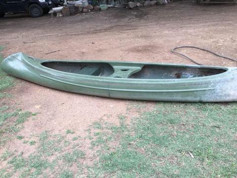 Fishing canoe on Good condition no time to use it