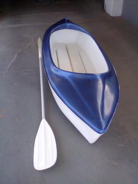 Fishing / leisure canoe