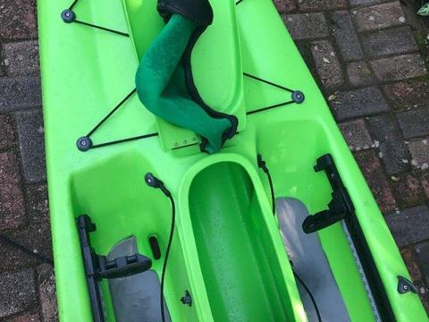 Fluid bamba with paddle and a seat. Excellent condition and not been used a few times!