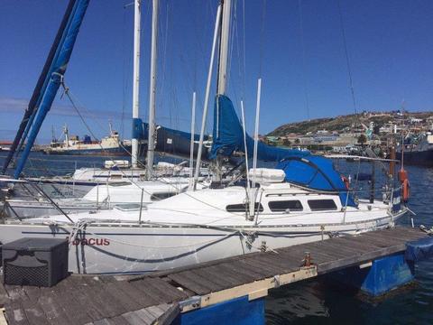 LAVRANOS CHARGER - 33ft - GRP - MONOHULL - (Mossel Bay)