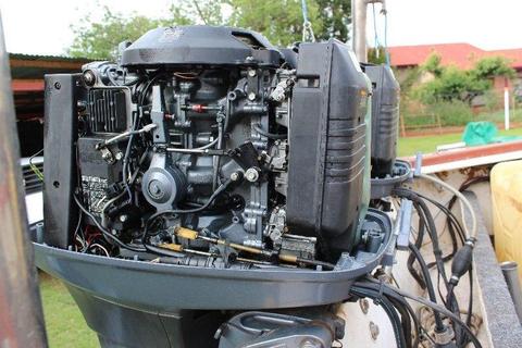 2 OFF 2005 90HP YAMAHA OUTBOARD ENGINES AUTO TRIM EXCELLENT CONDITION