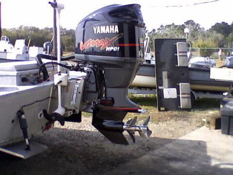OUTBOARD SERVICE AND RESPRAY