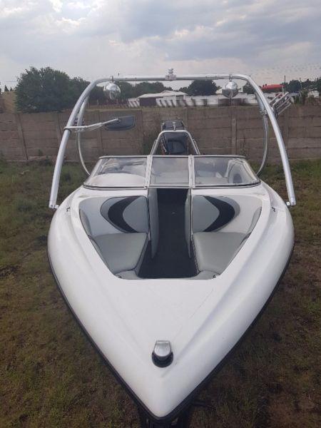 Mercury 200Hp V6 Motor On Exodus Bow Rider