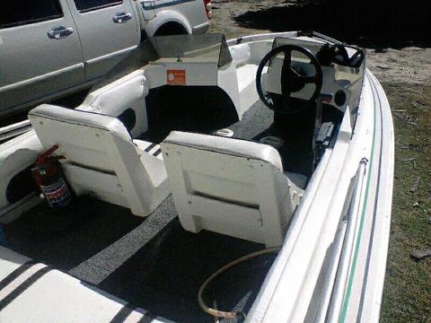 GT Sport boat. 75hp Yamaha trim and tilt