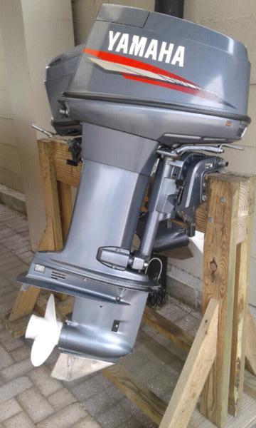 Pair of 40hp Yamaha 3 cylinders/Autolube for sale
