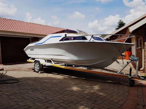 Baronet 18.6 ft White water with wet deck