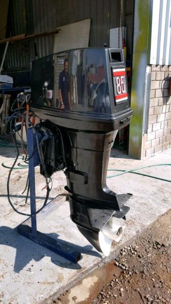 85 Yamaha 2 stroke Elec start/trim/tilts