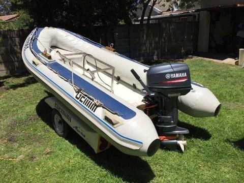 RUBBER DUCK /GEMINI YAMAHA 30 / VERY GOOD CONDITION / AS NEW