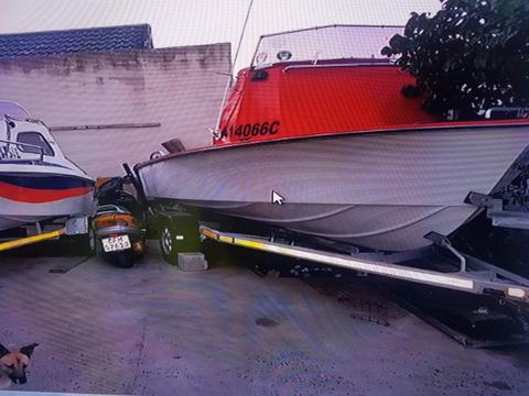 5 meter boat on trailer