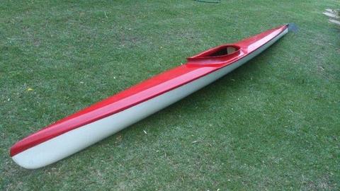 Nova K1 kayak with paddle and splashy