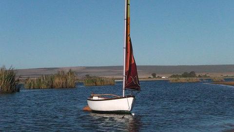 Loch Fyne sailing rowing or motor unsinkable dinghy