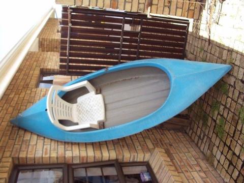 2.5m Blue/white fishing canoe