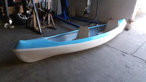 3.2m canoe like new