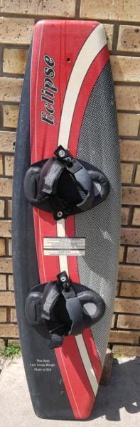 Eclipse wakeboard and bindings .Can be delivered