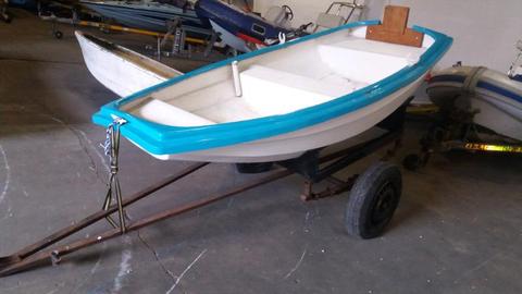 2.5m boat on trailer