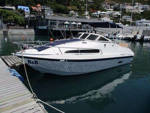 Flamingo 216 Cabin boat and mooring