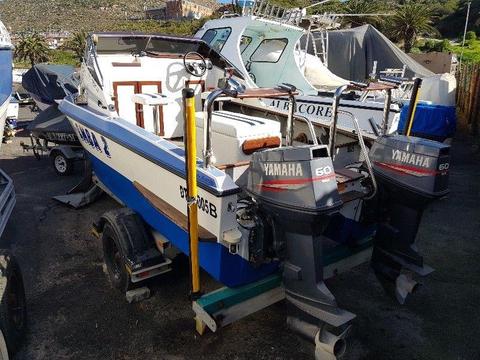 COBRA CAT 4,8 M FISHING BOAT FOR SALE