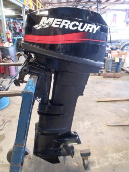 OUTBOARD REPAIRS AND RESPRAY