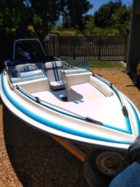 Bowrider speed boat yamaha 85