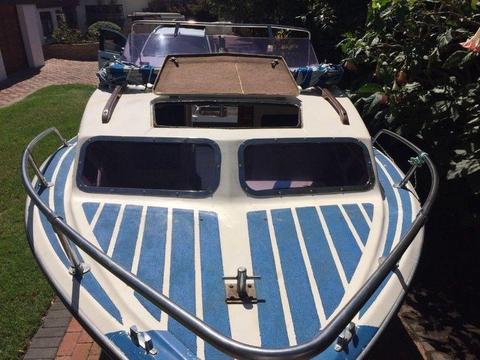 17ft BARRONETT CABIN BOAT