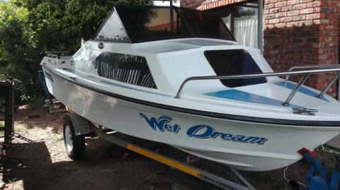 Caribbean Cabin boat with 85 Yamaha trim and tilt motor for sale