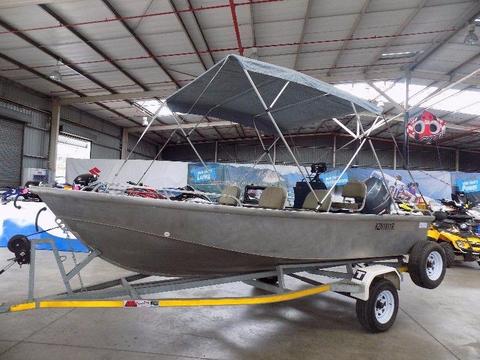 aluminium swamp master 5,5 m wet deck on trailer 100 hp yamaha 4 stroke 129 hours !!!!!!!!!!!