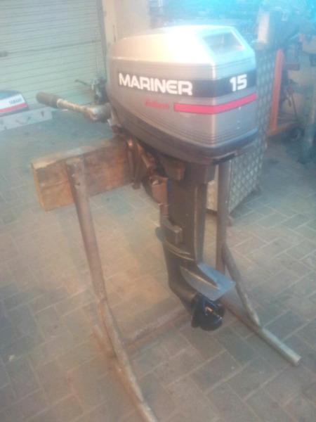 15 HP Mariner mercury outboard motor
