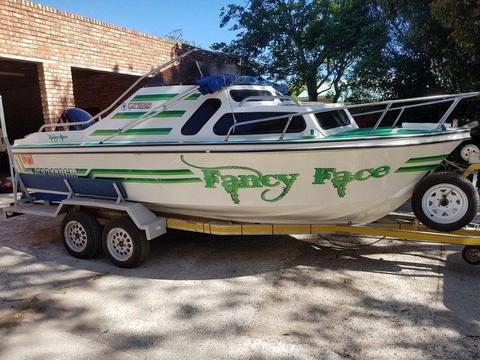 Cabin boat 19.5 ft with 2016 Mercury EFI 115hp 4 stroke engine