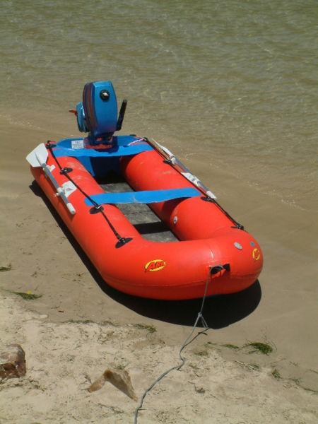 Ark FishDuc inflatable with 5hp motor - Excellent condition