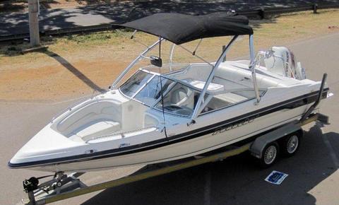 2009 Panache 2250 with 250hp Evinrude E-Tec