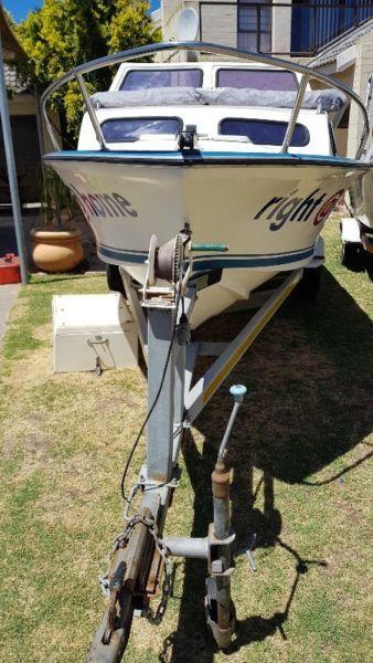 Flamingo Cabin boat 2 x Yamaha 40