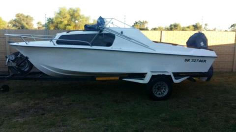 Baronet 17 Foot Boat