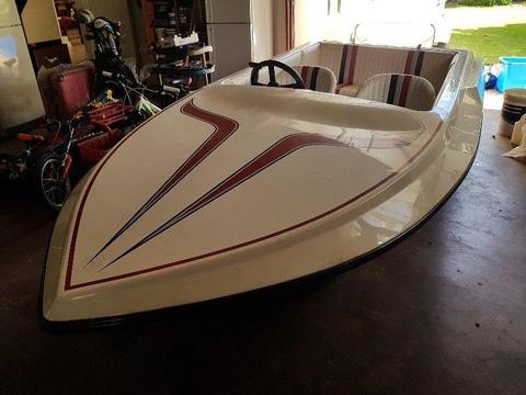 Viking speed boat in great condition