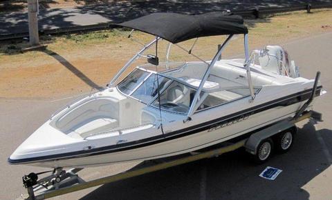 2009 Panache 2250 with 250hp Evinrude E-Tec