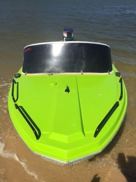 Ski boat for sale with 15HP Yamaha motor