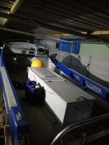 zulu cat 5m for sale tryler not licenst two 50 yamahas pul start exelent conditions just bean cof