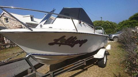 Ski craft 5.1m boat with 2 x 60hp Mariner (T/T) in very good condition