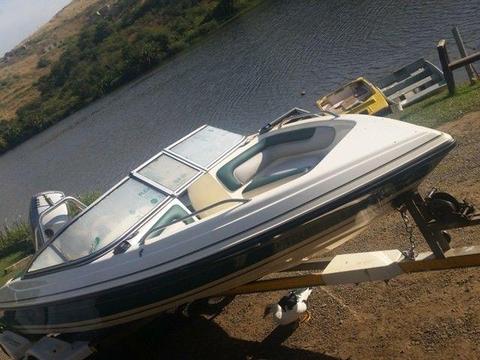 Lovely 100% refurnished Legacy bow rider with an immaculate Mariner 115 Trim Tilt
