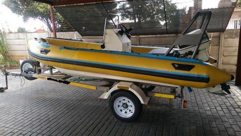 4.7m Rubber Duck for Sale R28000 Neg